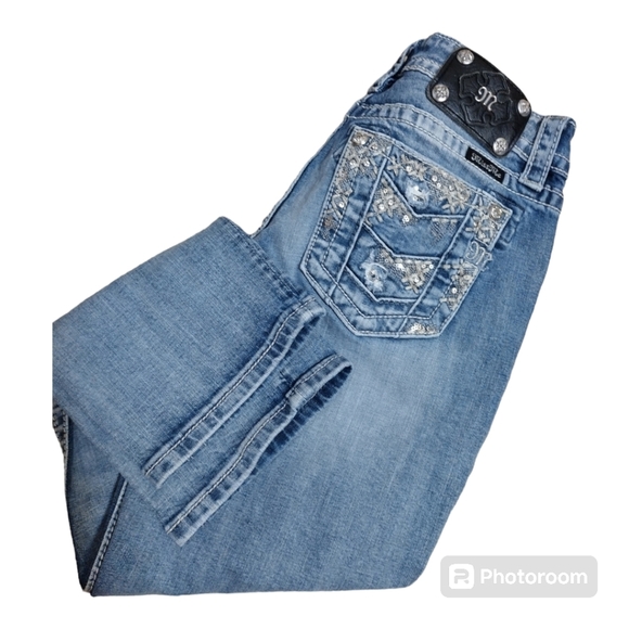 Miss Me Boyfriend Capris - Picture 6 of 7